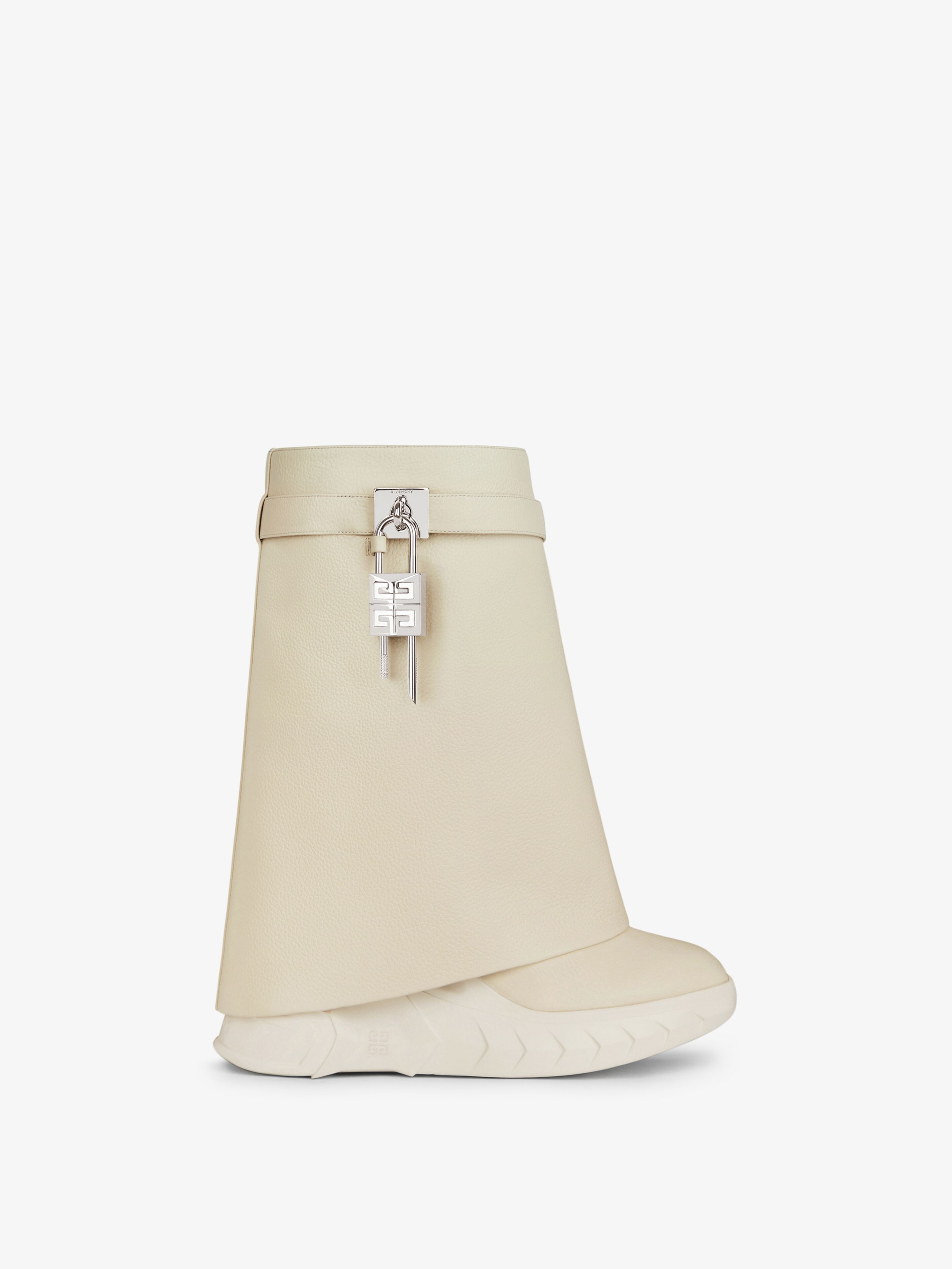 Shark Lock Biker ankle boots in grained leather